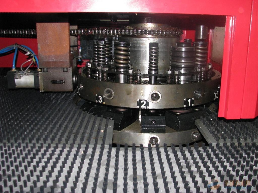 數控沖床(chuáng)模具