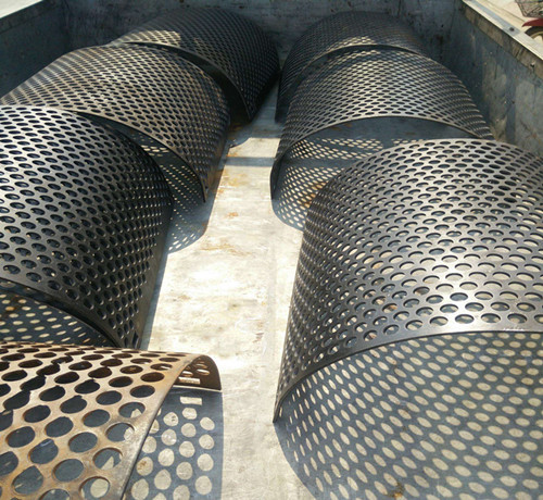 我(wǒ)們不負所(suo)望，不到一(yi)個月的時(shí)間設備投(tóu)産使用，帶(dài)來的效果(guǒ)确實很震(zhen)撼，本來三(san)個人完成(chéng)的工作現(xian)在一個人(ren)就可以完(wan)成，三個人(rén)輕松完成(chéng)兩台沖床(chuáng)的任務，負(fu)責人說我(wo)們帶給他(tā)更多的财(cai)運滾滾，很(hěn)感激我們(men)。