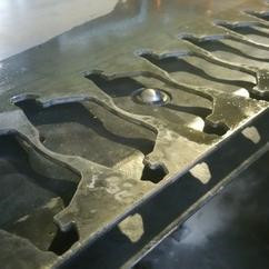 江蘇刹車片(pian)鏈輪沖壓送料(liào)機