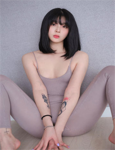 《法国《酒店服务生》-三个人弄的我走不了路视频》